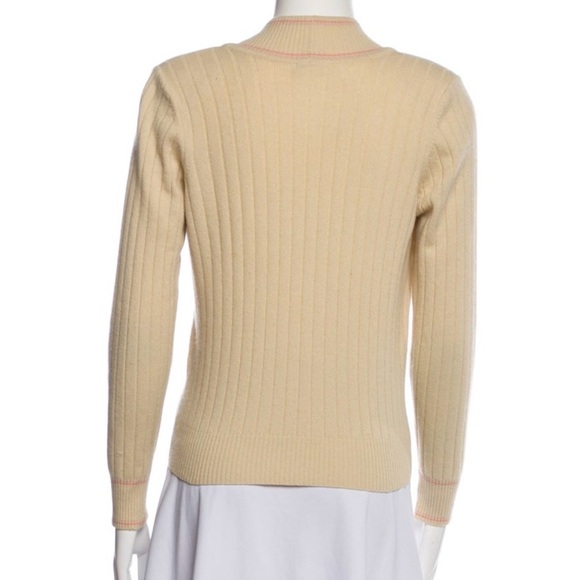 💋CHANEL Beige V-Neck Sweater with Pink Accents LB001 - Picture 4 of 8